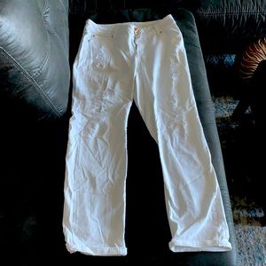 Straight Leg Curvy Fit Jeans